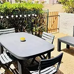 Appartamento T2 Avec Grande Terrasse, Parking, Animaux Admis Et Piscine - Fr-1-195-94