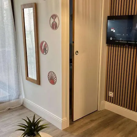 T2 Avec Grande Terrasse, Parking, Animaux Admis Et Piscine - Fr-1-195-94 Apartment *
