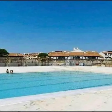 T2 Avec Grande Terrasse, Parking, Animaux Admis Et Piscine - Fr-1-195-94 Apartmán Le Barcarès